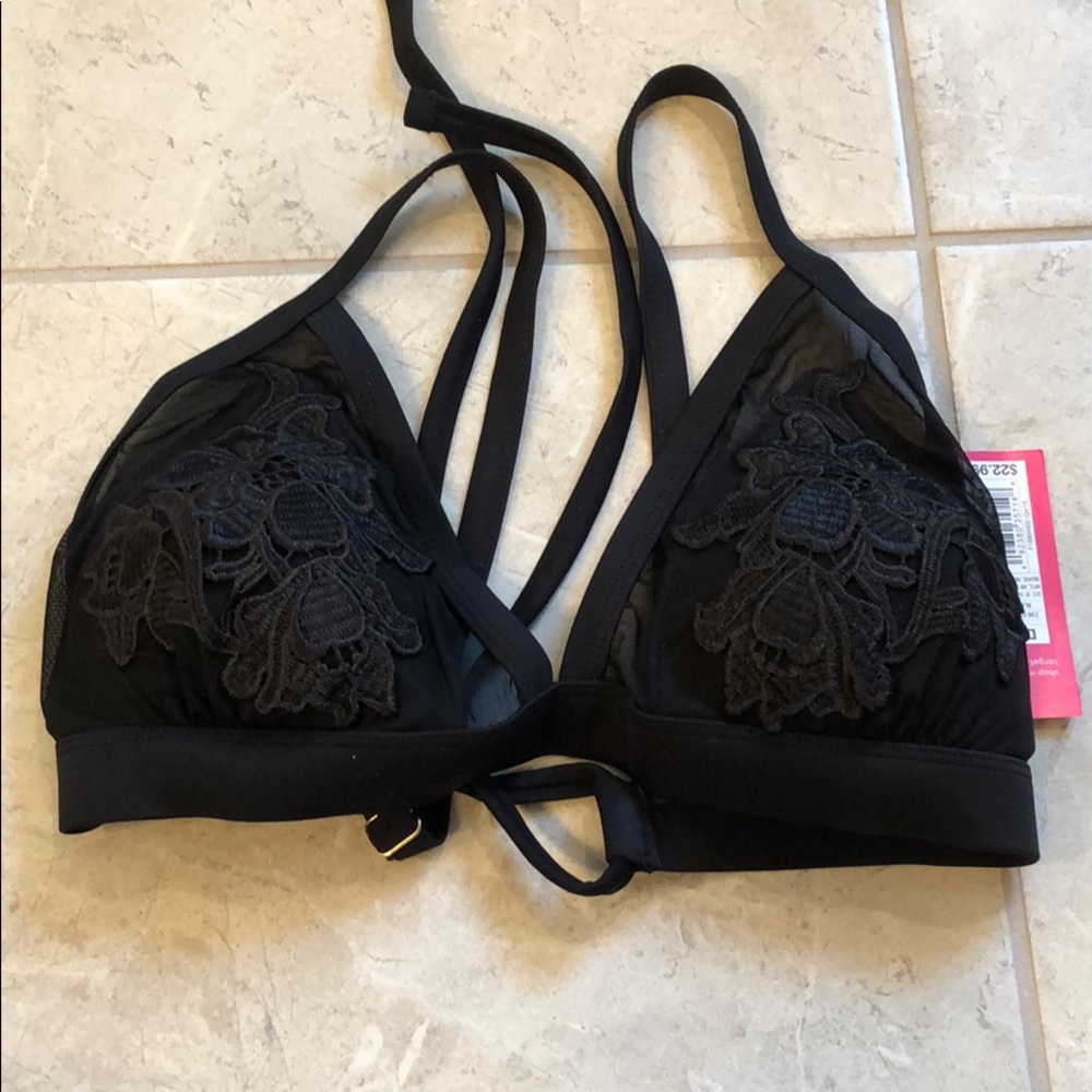 NWT bikini top